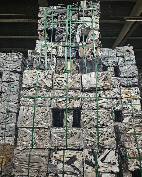 Baled aluminium profile
