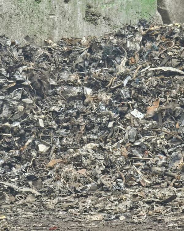 Shredded Tense aluminium